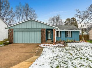 5635 Dolphin St, Mentor On The Lake, OH 44060