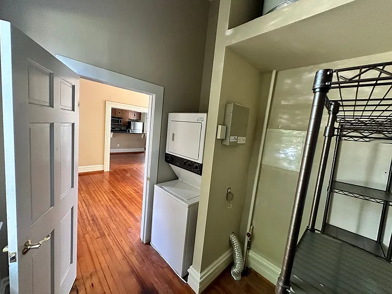 1101 W Grace St #2 — Photo 6