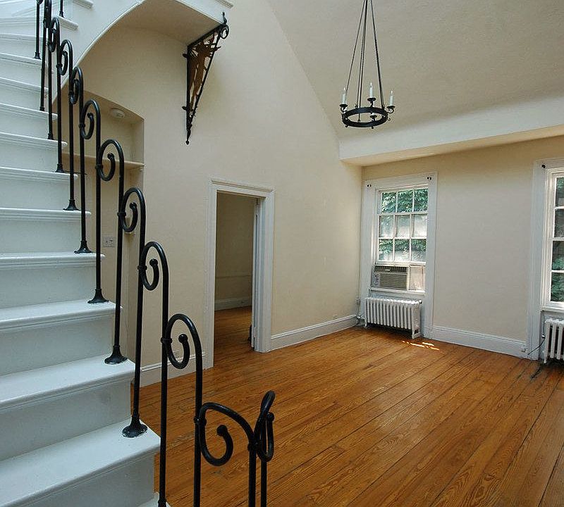 1st image of 276 W 11th St APT 4R