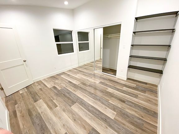 3rd image of 22911 Cantlay St