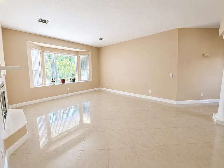 3235 Siboney Villa Cir — Photo 9