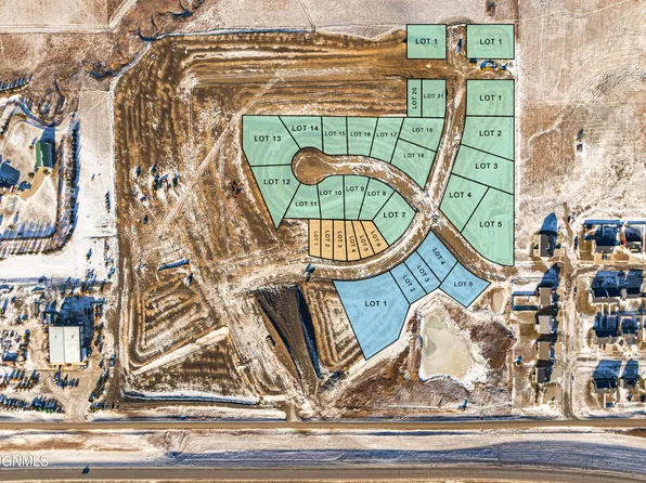 5010 Rimrock Ave NW, Mandan, ND 58554