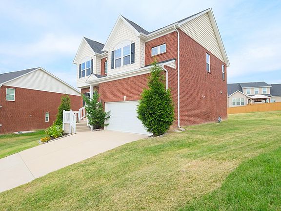 3rd image of 2732 Cortlandt Ln