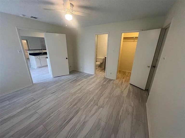 807 Lloyd Ln — Photo 9