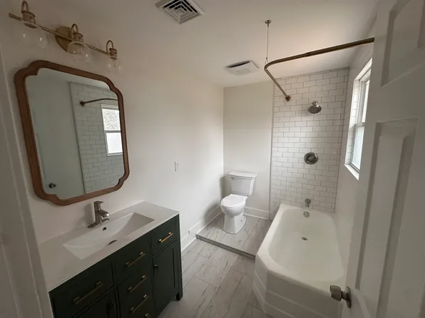 66 Hudson St, Manchester, CT 06042