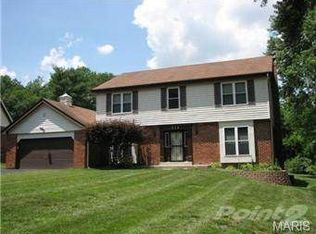 228 Spring Oaks Dr, Ballwin, MO 63011