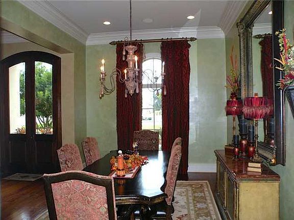 4th image of 1074 Angelwood Cir
