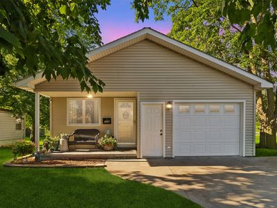 709 W Rock Island St, Knoxville, IA, 50138
