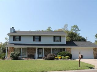 1901 Pinehurst Ct, Collinsville, IL 62234