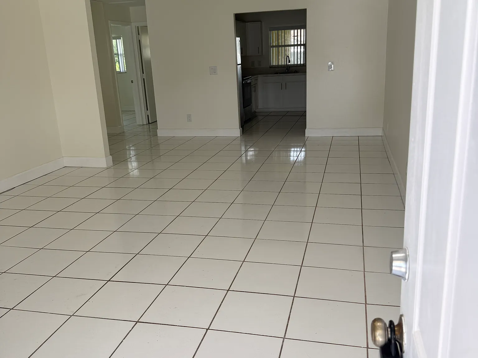 2 bed, 1200 sqft, $1,325 — Photo 4