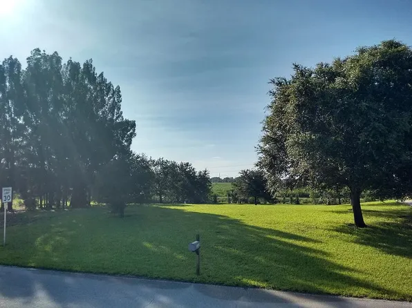 1121 River Rd, Moore Haven, FL 33471