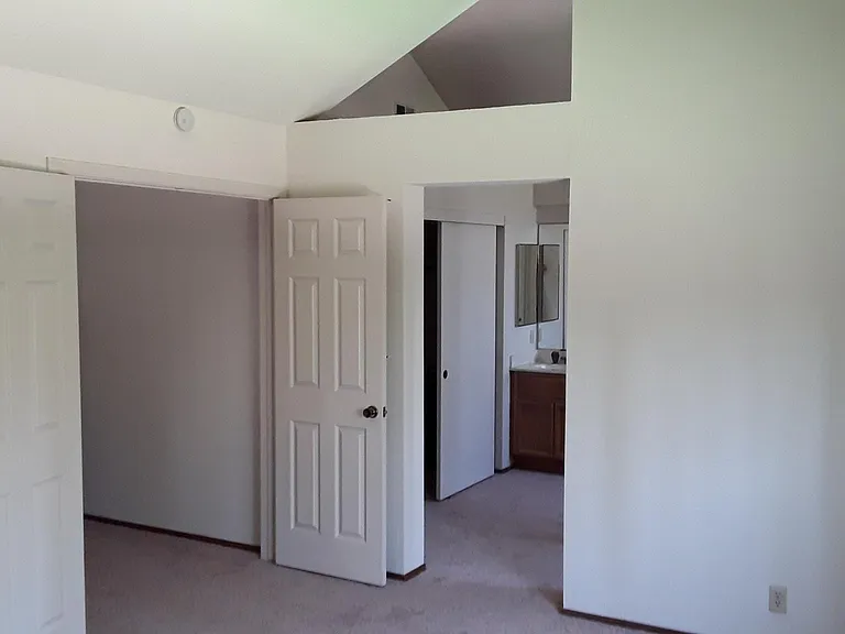4387 Doane St — Photo 26