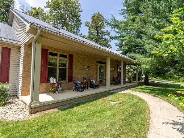 3427 Southbank Rd NE, Millersport, OH 43046