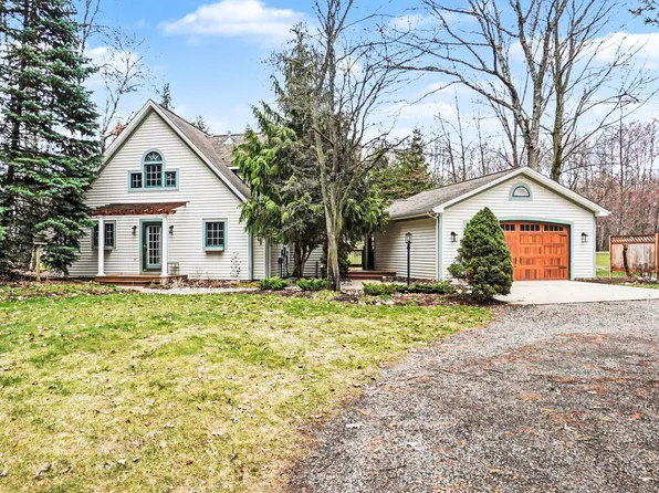 9362 Club House Dr W, Stanwood, MI 49346