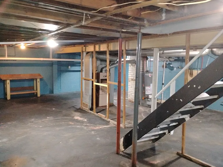 4325 N Olney St — Photo 37