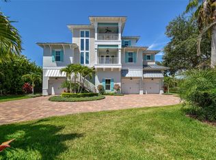 1087 Point Seaside Dr, Crystal Beach, FL 34681