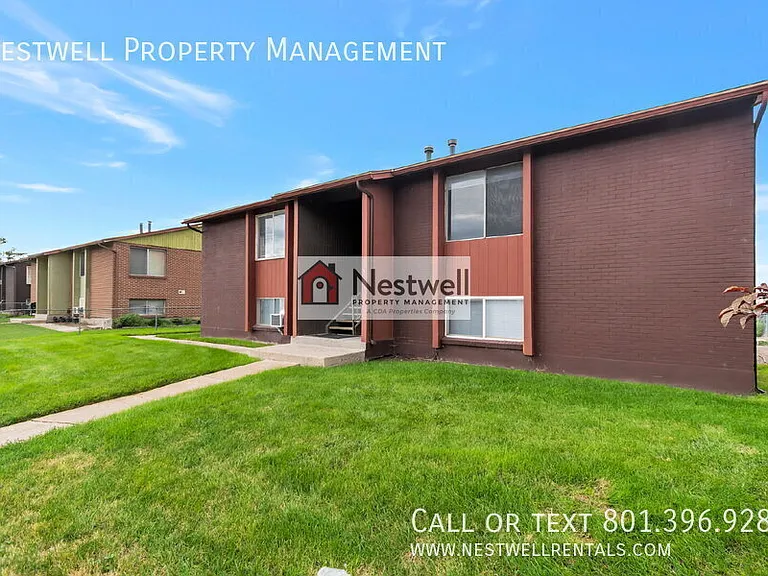 1881 W Lake Park Dr #4 — Photo 15