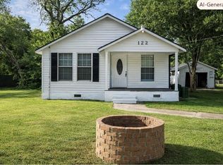 122 W Pecan Ln, Clute, TX 77531