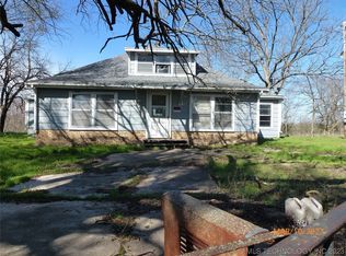 9850 S Gobblers Knob Rd, Milburn, OK 73450