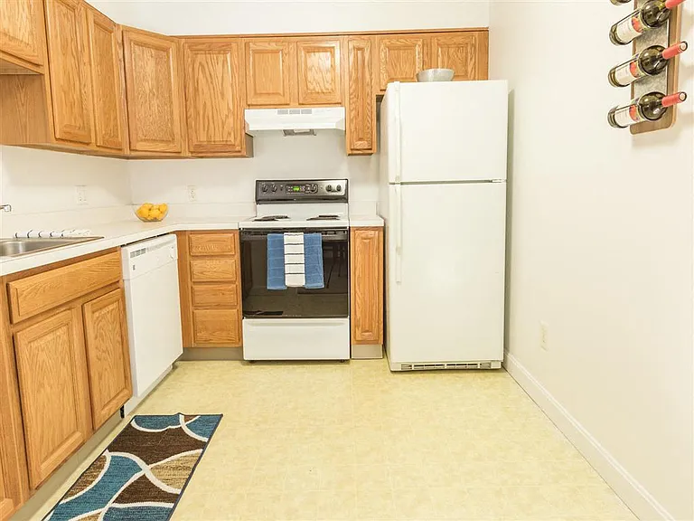 Glen Meadow Apartments — Photo 21