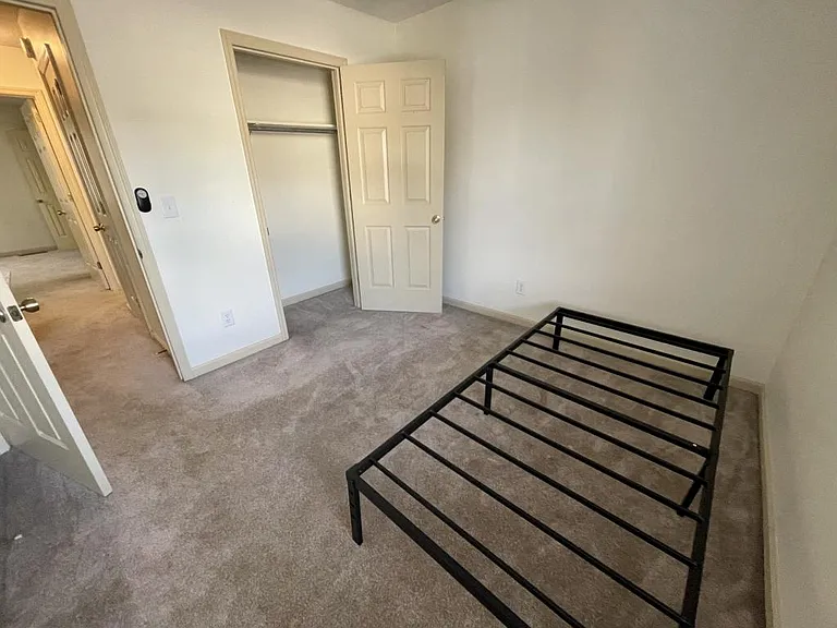 113 Elizabeths Ct — Photo 11