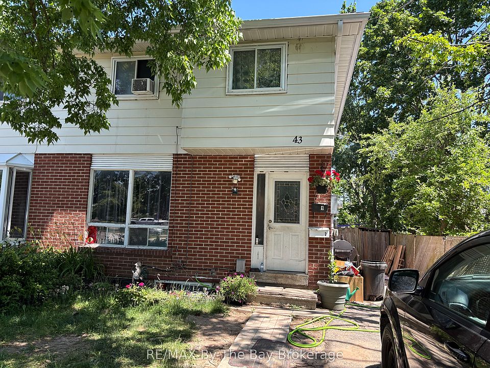2nd image of 43 Christie Cres