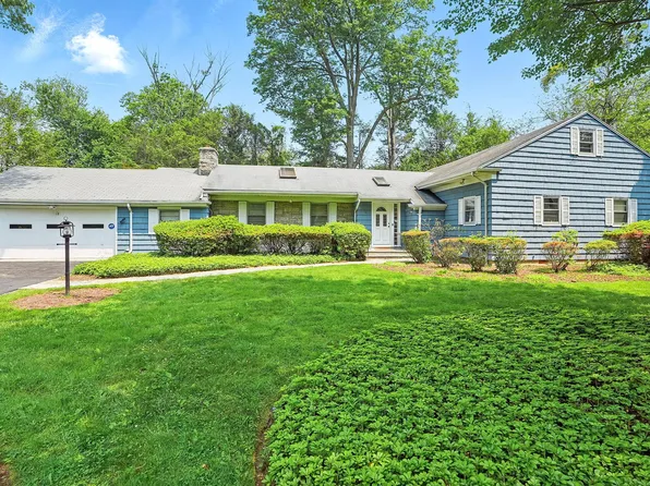 18 Barnaby Lane, Hartsdale, NY 10530
