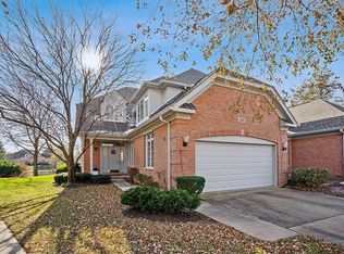 2531 Buckland Ln, Northbrook, IL