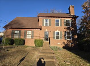 6828 Collinswood Dr, Nashville, TN 37221