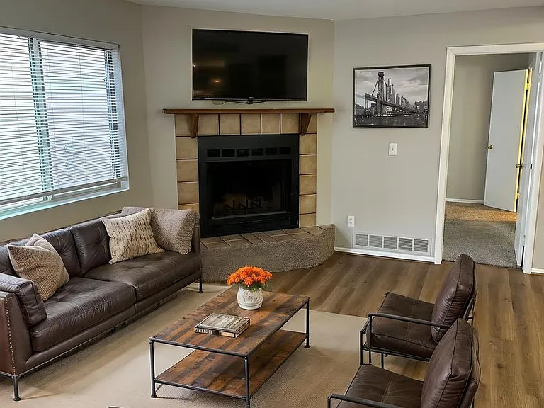 2609 E Dale St. — Photo 26