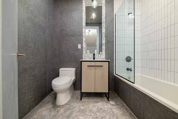 Rented by The Syper Group | media 13