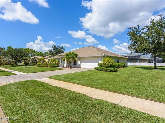 3rd image of 2090 Thornwood Dr SE