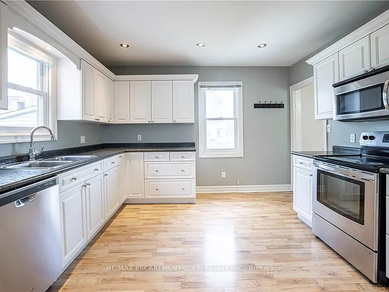 521 S Pelham Rd #UPPER — Photo 12