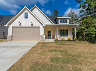 101 Saint Clair Dr, Longview, TX 75605