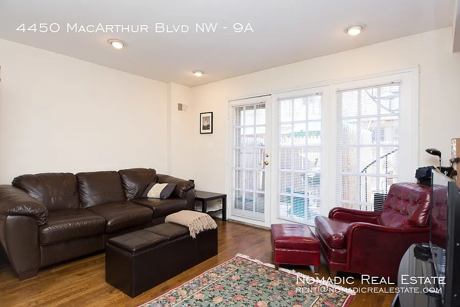 One Month Free Rent — Photo 2