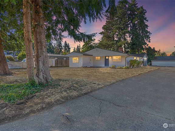 2nd image of 8501 Lawndale Avenue SW