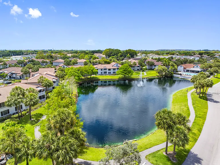 Boca Arbor Club Apartments — Photo 68