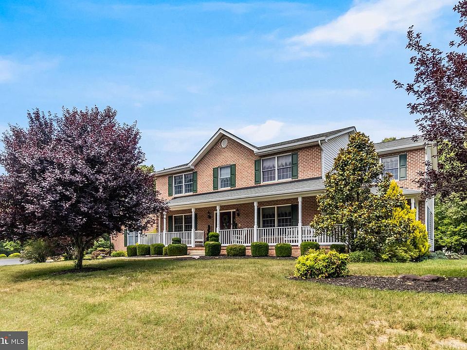 1st image of 203 Morgans Ridge Ct