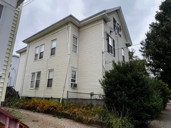 89 Johnson St, Lynn, MA 01902