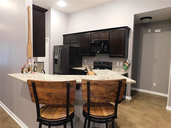 5th image of 385 Ozark Beauty Dr