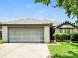 840 Voltamp Dr, Fort Worth, TX 76108