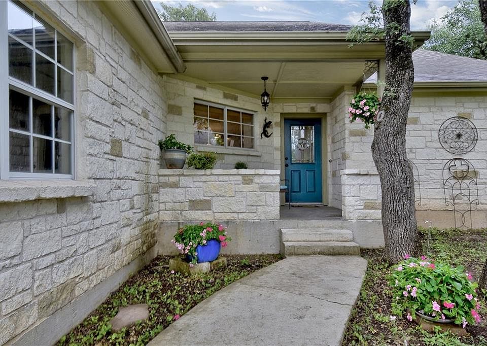 1st image of 17 Palmer Ln