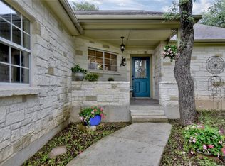 17 Palmer Ln, Wimberley, TX 78676