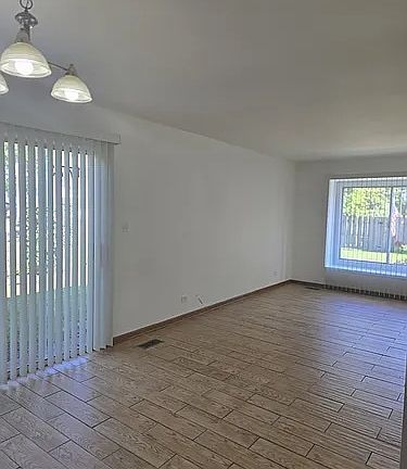 3rd image of 1773 Raleigh Ln