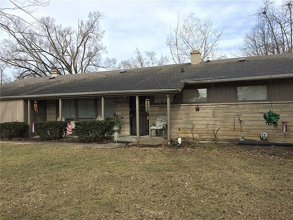 2nd image of 3125 N Richardt Ave