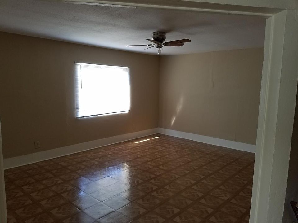 2nd image of 917 Waverly Ave APT 3