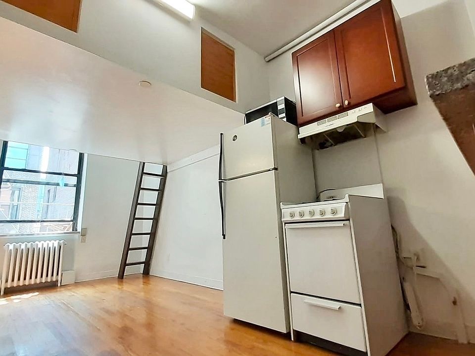 1st image of 112 Mac Dougal St #C1
