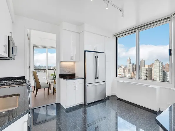 350 E 79th St, New York, NY