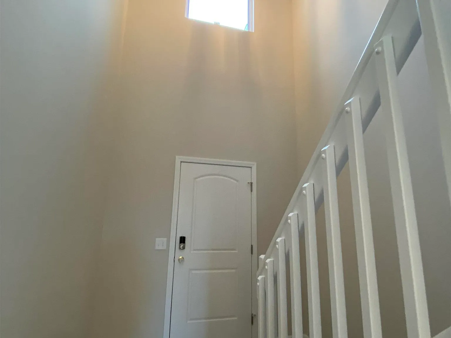 3 bed, 2.5 bath, 1437 sqft, $1,795 — Photo 3
