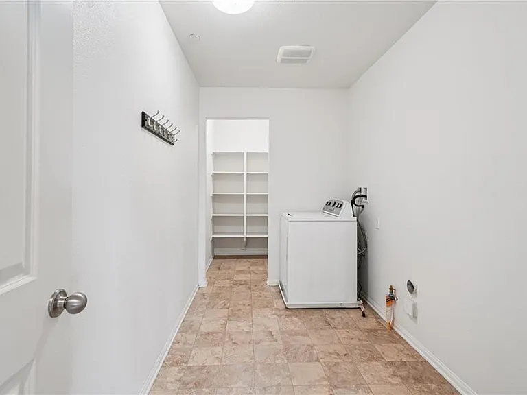 7153 Gypsum Dr — Photo 22